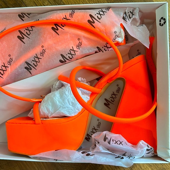 Fluorescent Orange Strappy Platform Ultra High Block Heel Sandals - Picture 3 of 3
